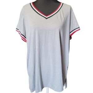 Unbranded light gray with stripes short sleeve v-neck tee Size XL